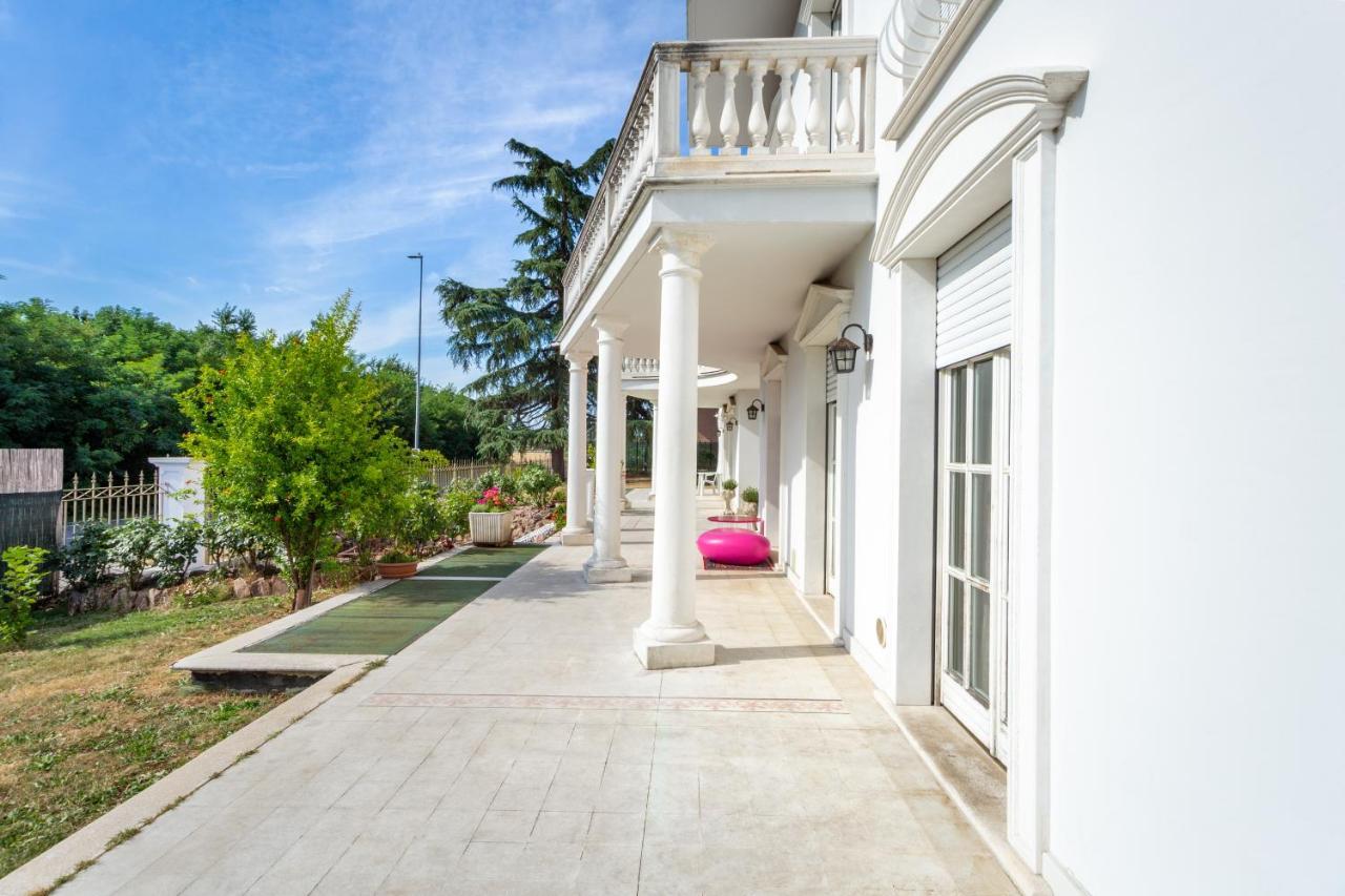 White House Apartment Lainate Exterior foto